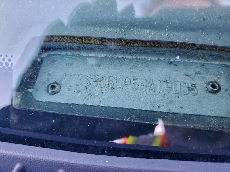 2005 Ford Econoline E350 Super Duty Cutaway Van