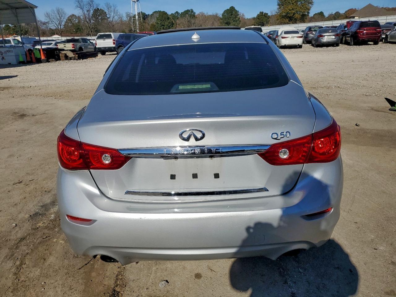 2015 Infiniti Q50 Base