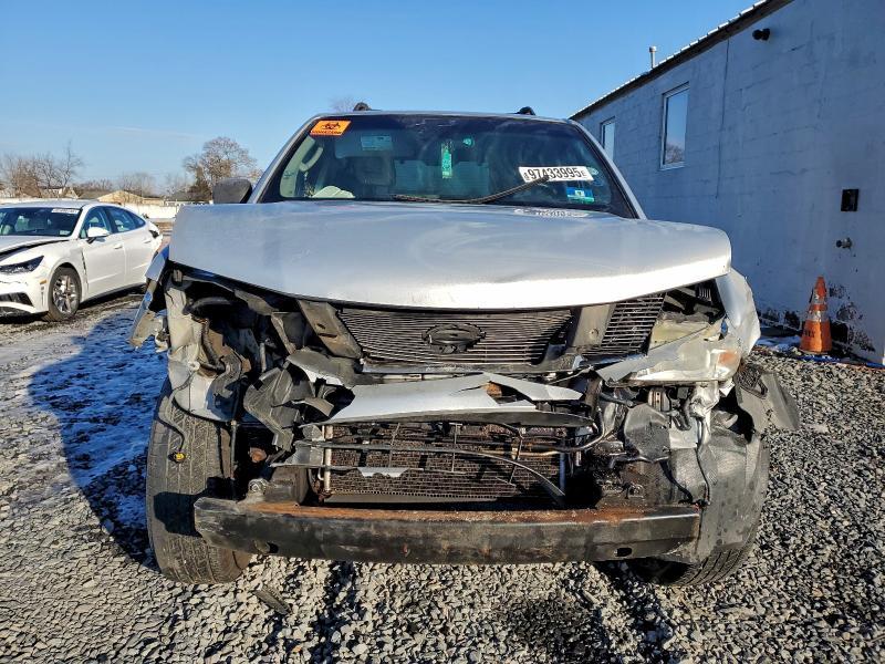 2011 Nissan Pathfinder s