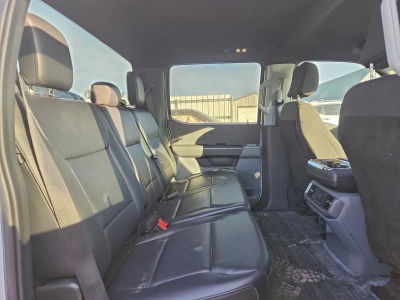 2023 Ford F150 Lightning pro