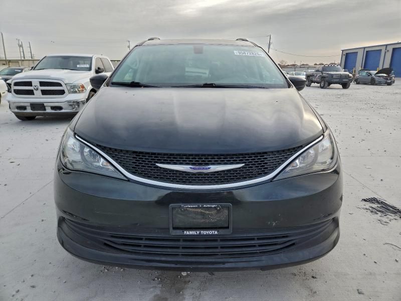 2020 Chrysler Voyager lxi