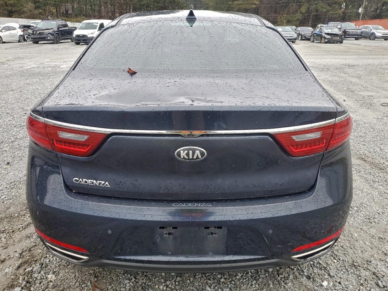 2017 KIA Cadenza Premium