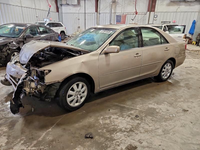 2004 Toyota Camry le