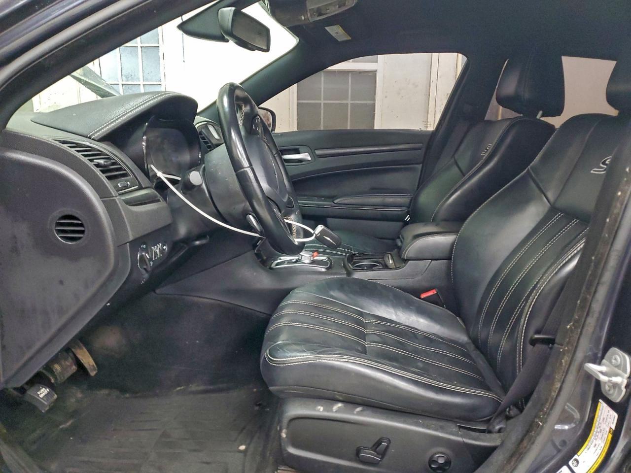 2016 Chrysler 300 s