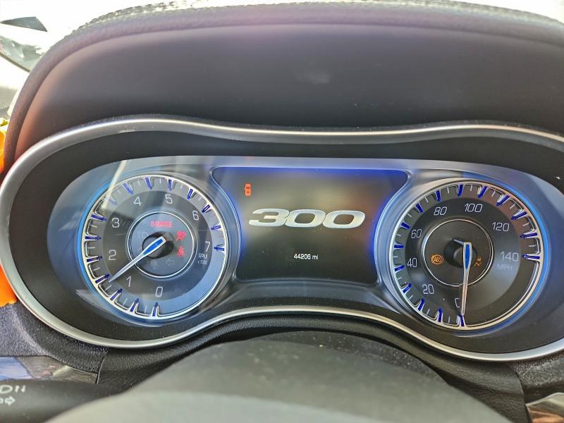 2017 Chrysler 300 Limited