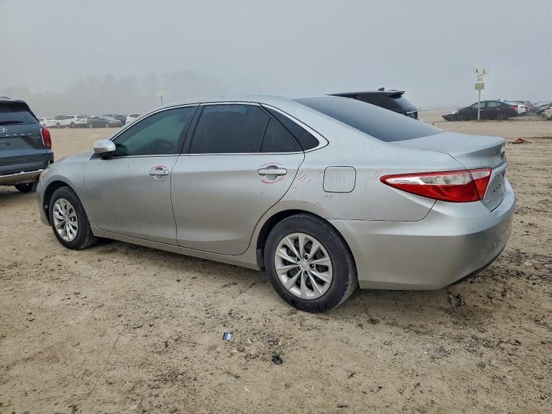 2015 Toyota Camry le