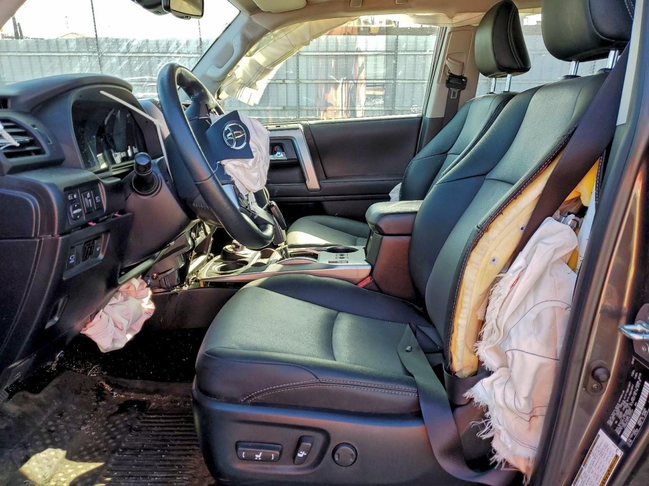 2023 Toyota 4runner se