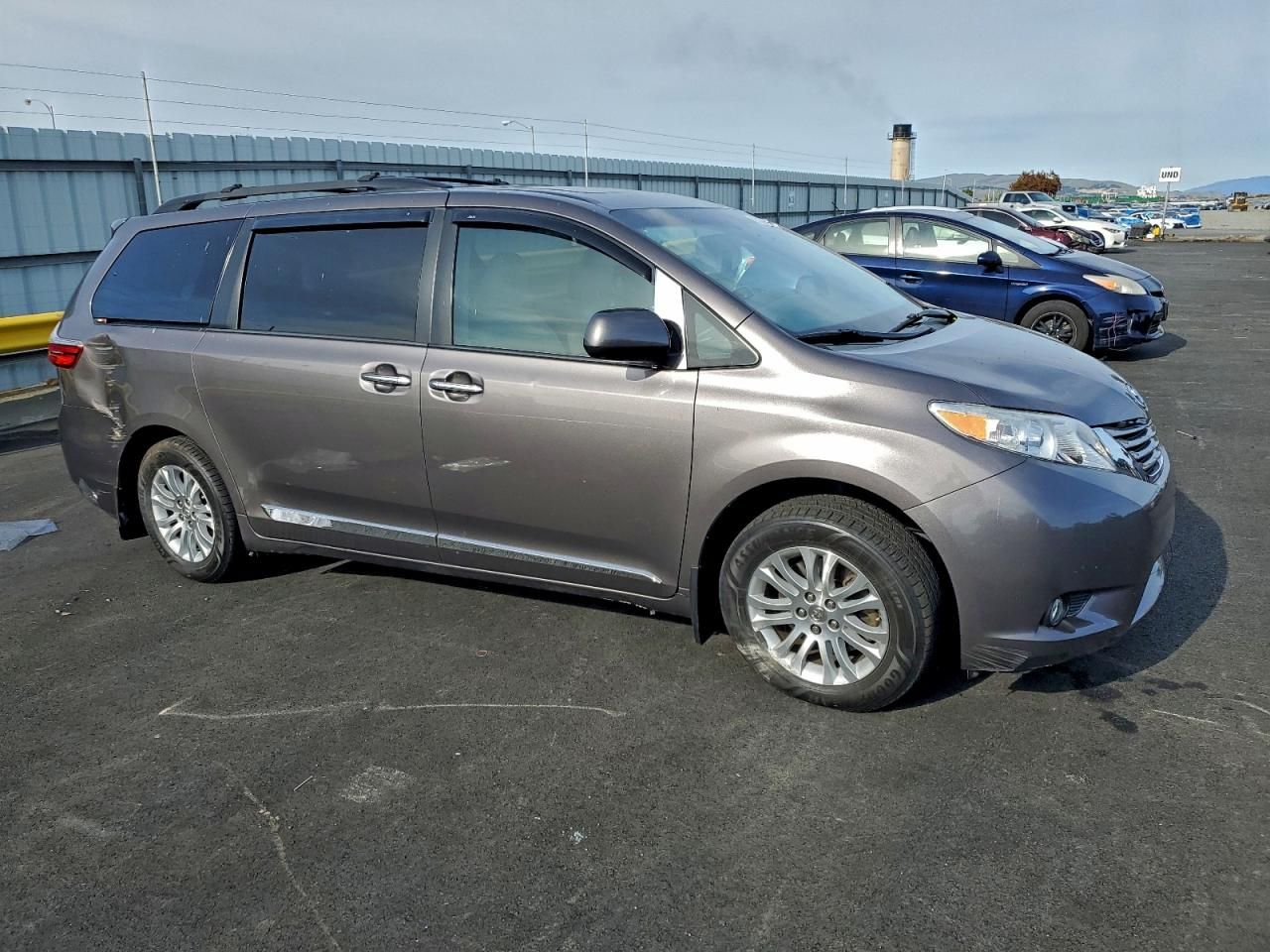 2016 Toyota Sienna xle
