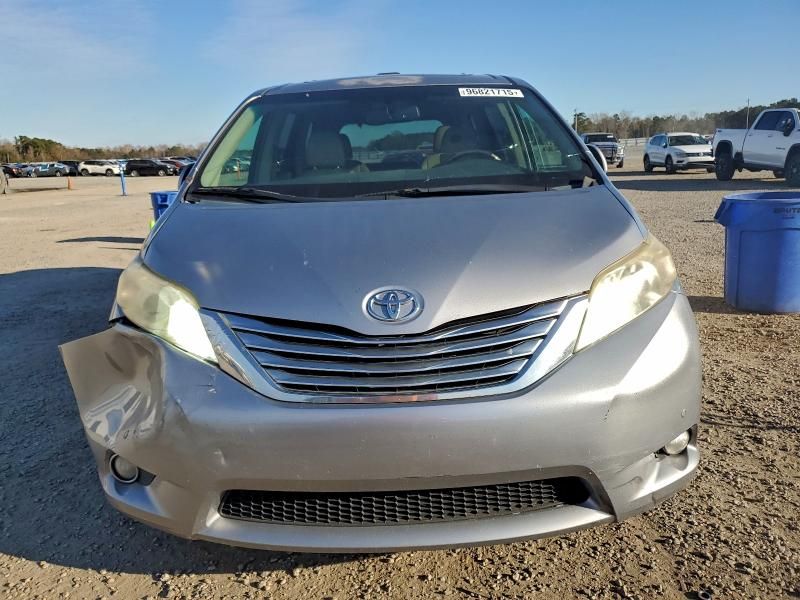 2011 Toyota Sienna xle