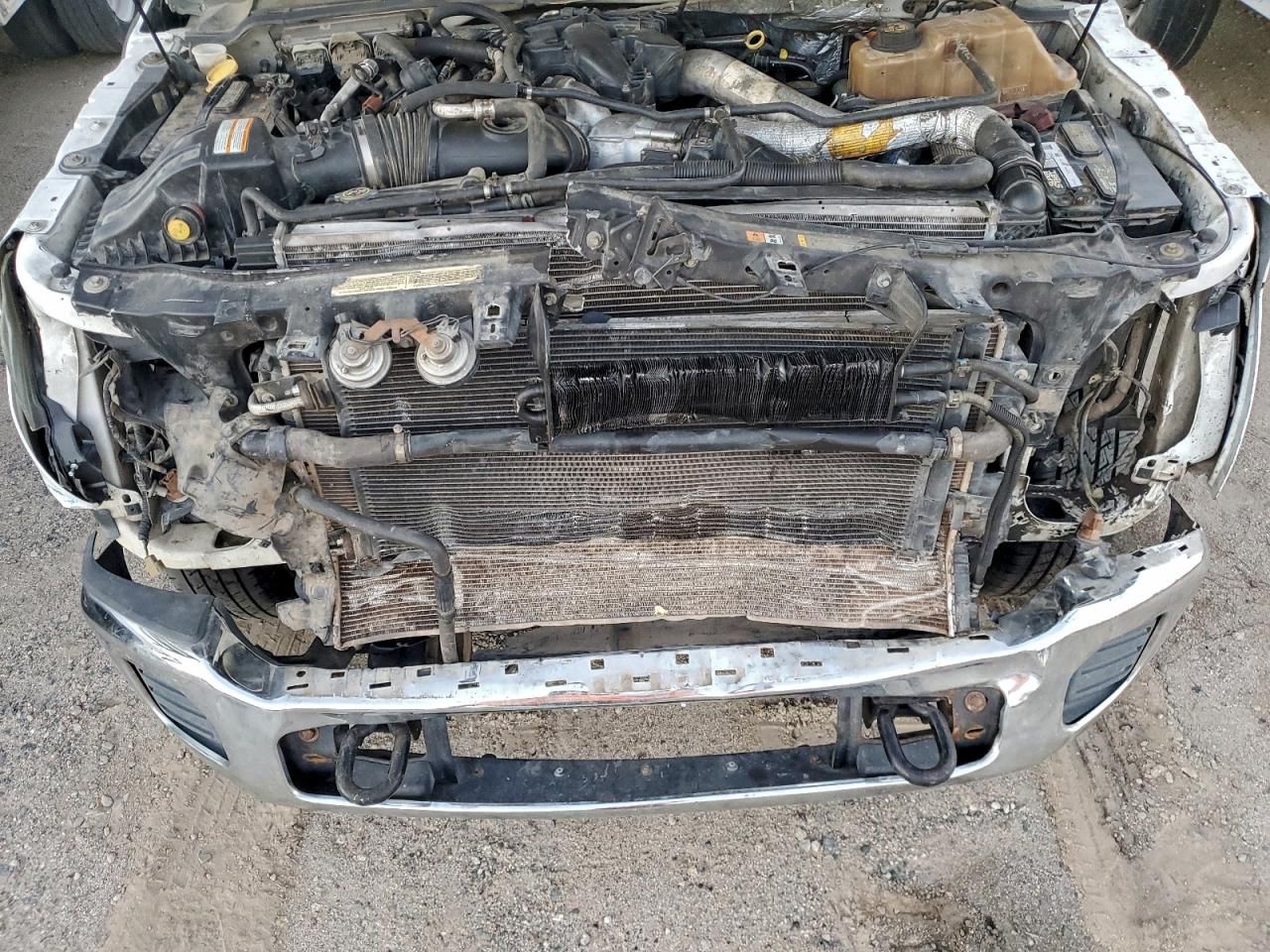 2013 Ford F350 Super Duty Truck Cab AND Chassis