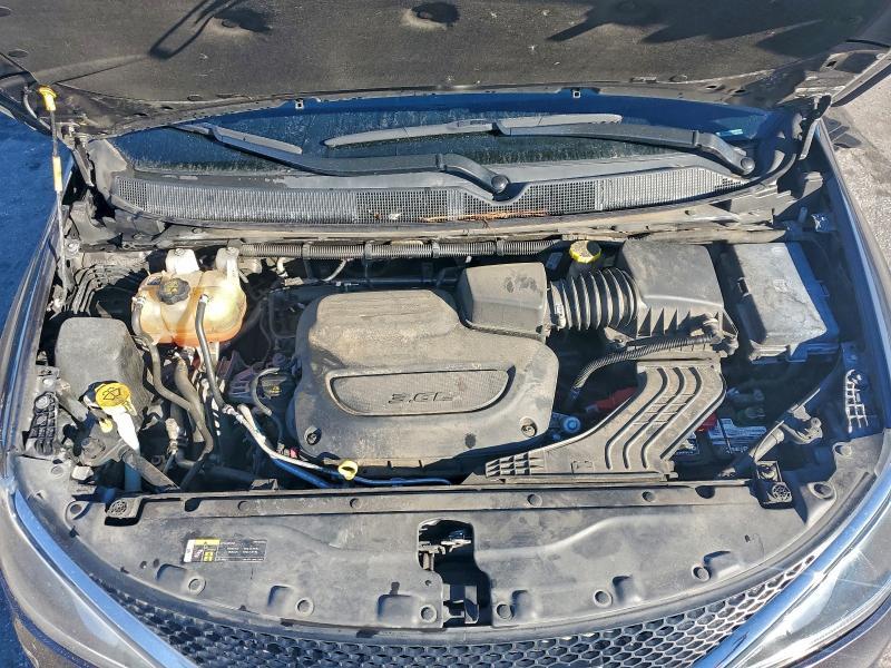 2020 Chrysler Pacifica Touring l