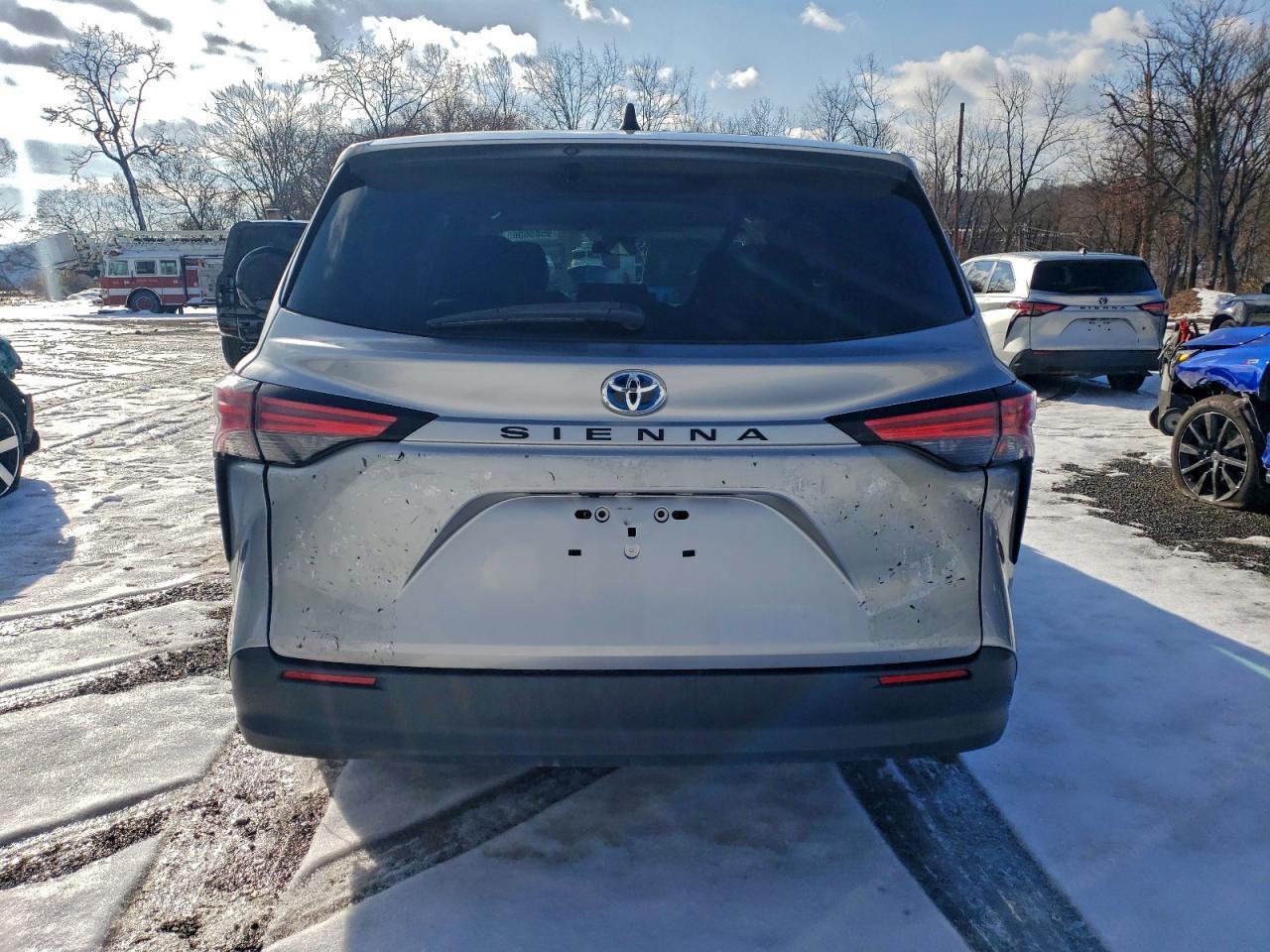 2022 Toyota Sienna le
