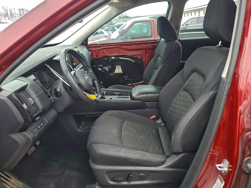 2022 Nissan Pathfinder sv