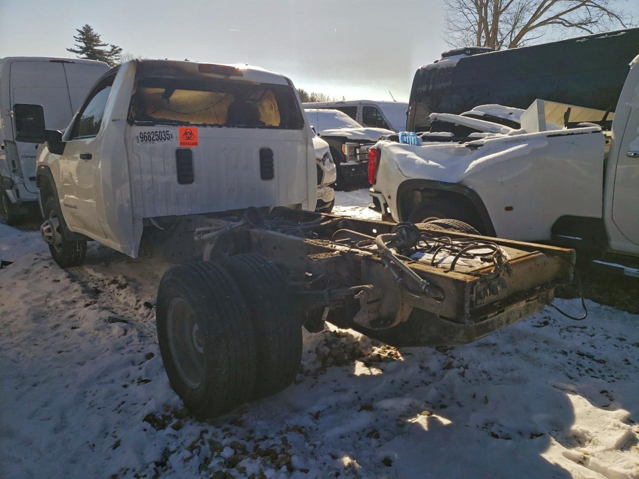 2023 GMC Sierra 3500HD Truck Cab AND Chassis