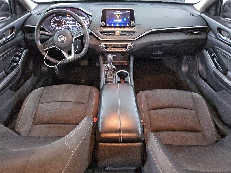 2021 Nissan Altima sv