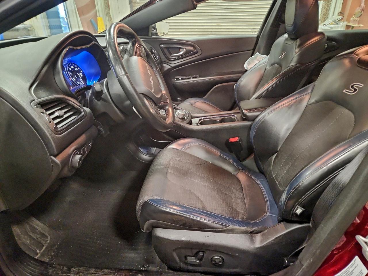 2016 Chrysler 200 s
