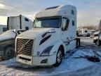 2019 Volvo VNL Semi Truck