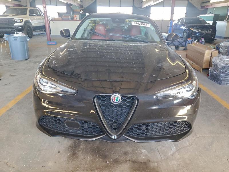 2018 Alfa Romeo Giulia ti Q4