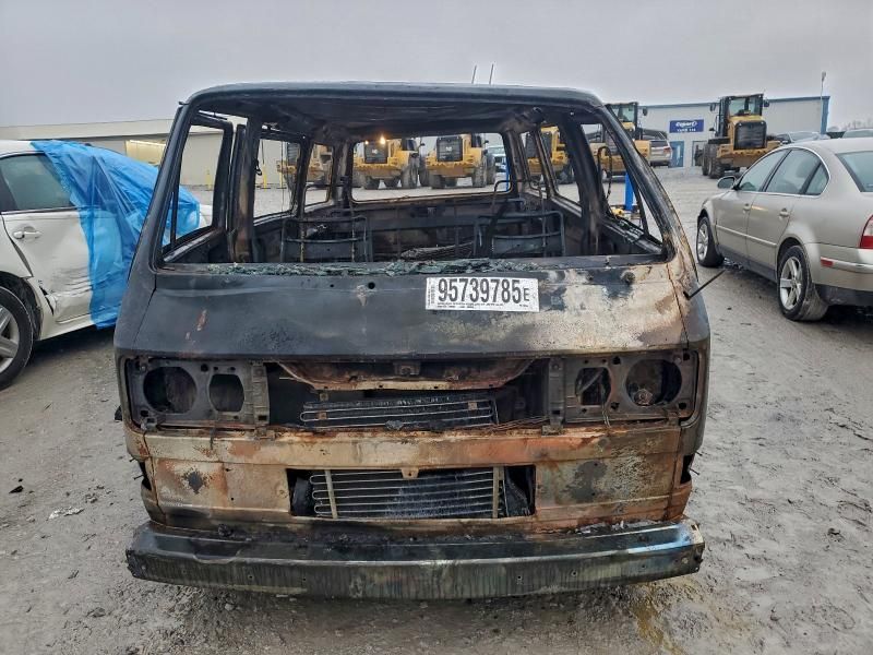 1986 Volkswagen Vanagon bus