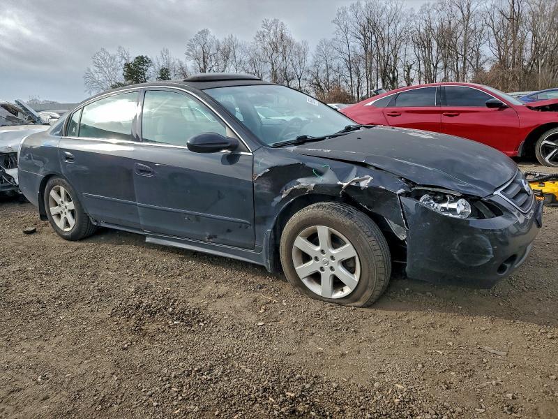 2002 Nissan Altima Base