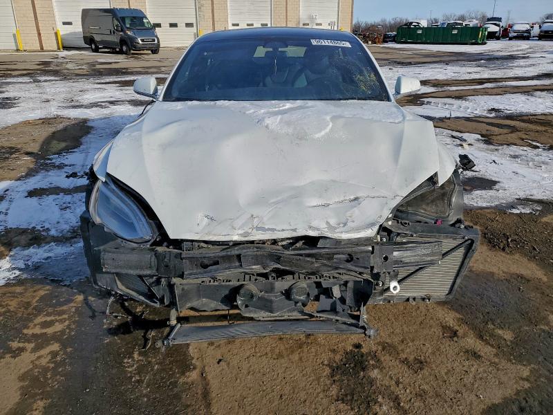 2021 Tesla Model s