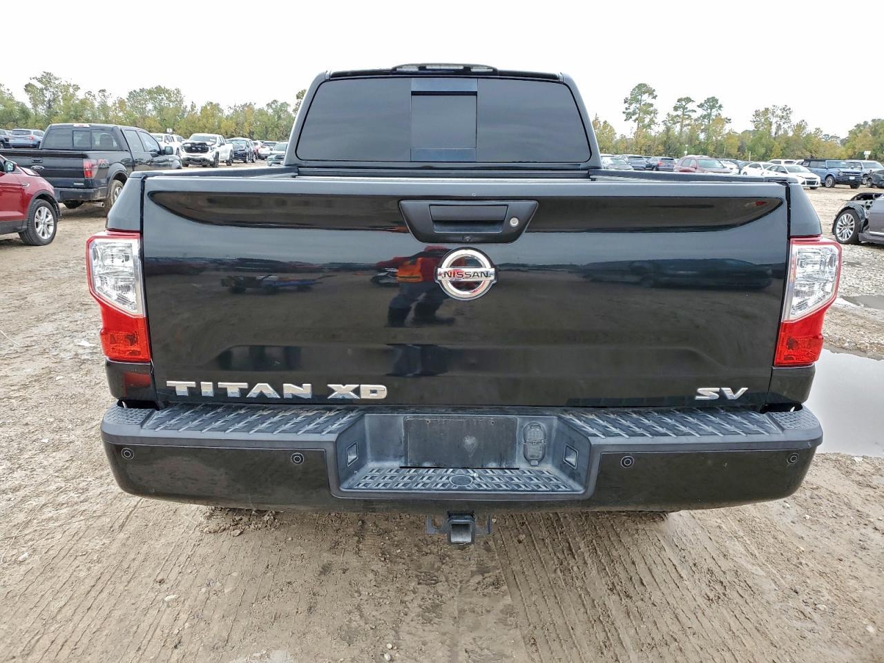 2017 Nissan Titan