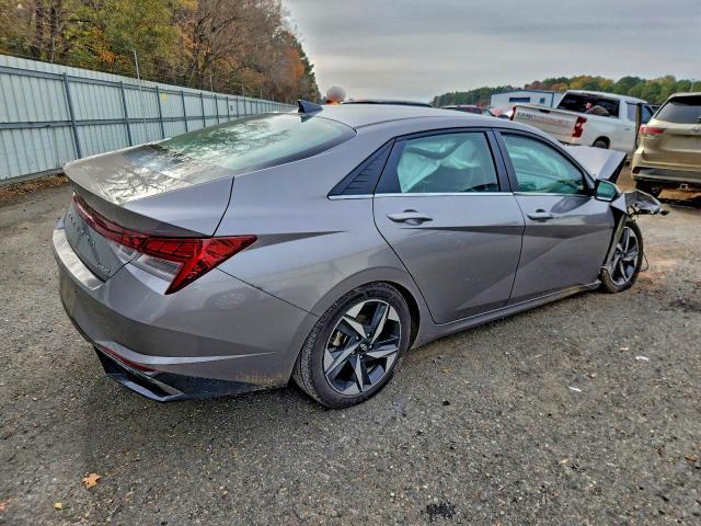 2022 Hyundai Elantra Limited