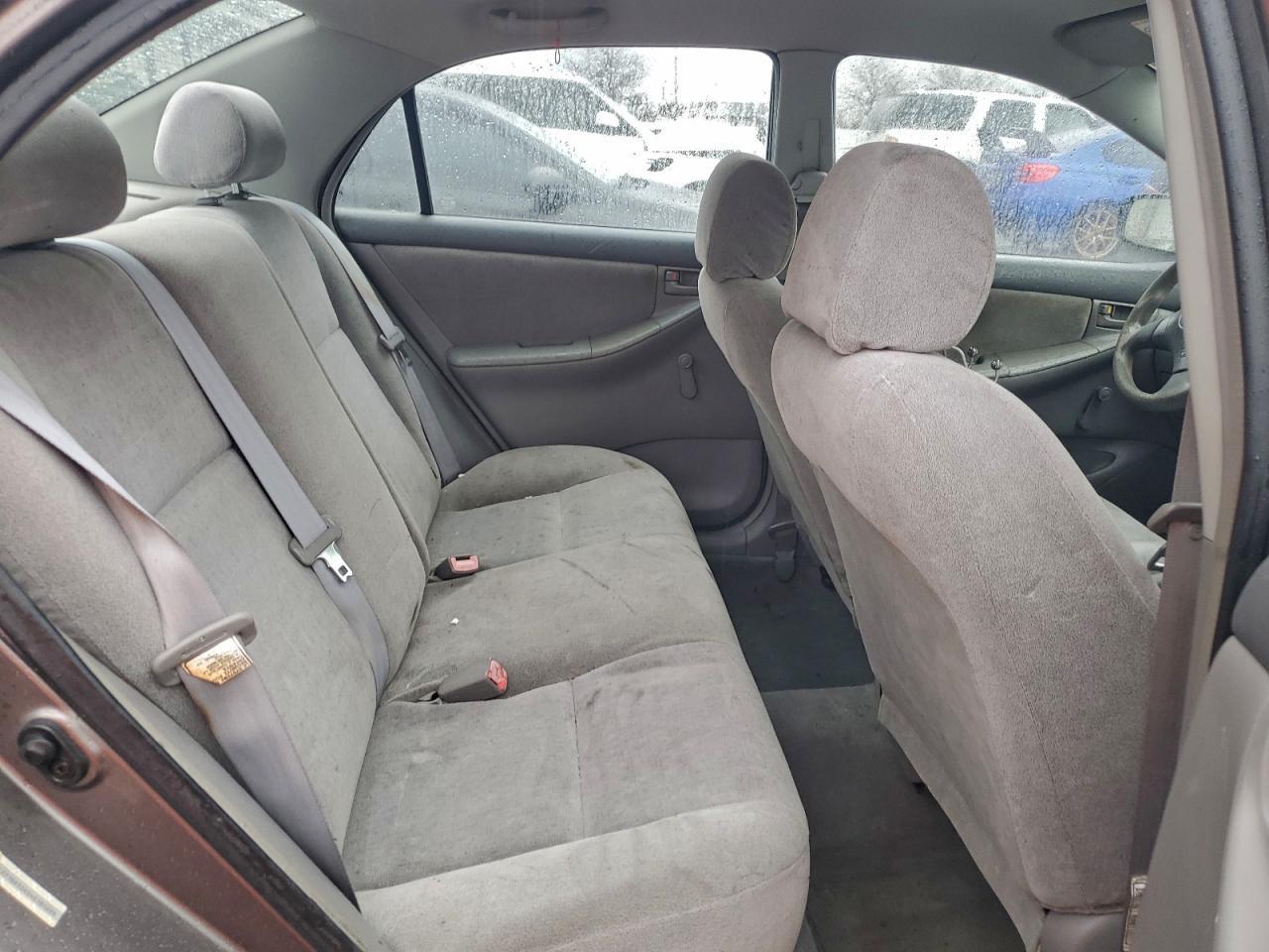 2004 Toyota Corolla ce