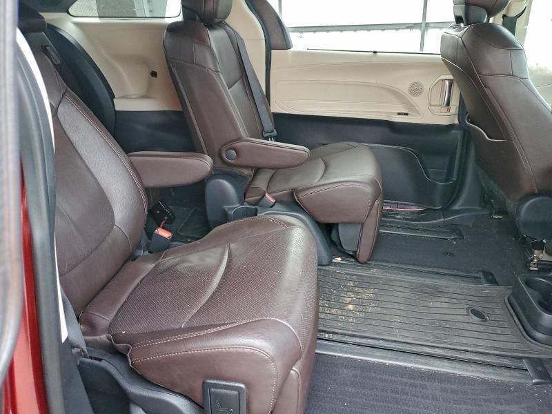 2023 Toyota Sienna Limited