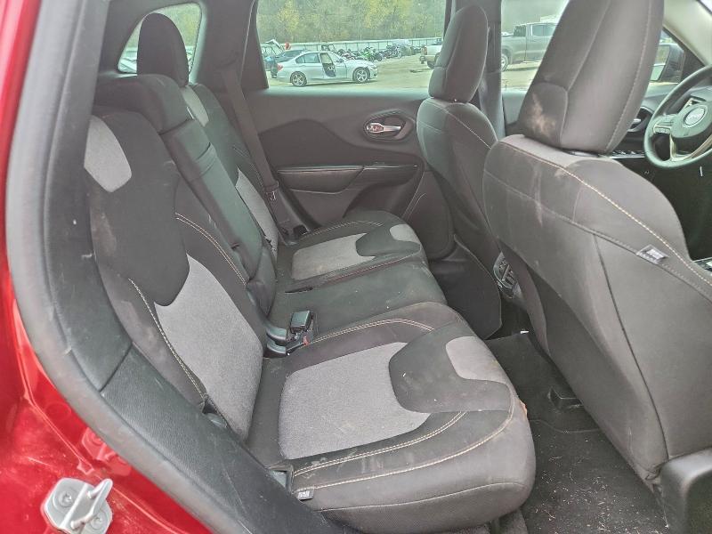 2016 Jeep Cherokee Sport
