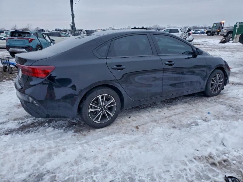 2023 KIA Forte lx