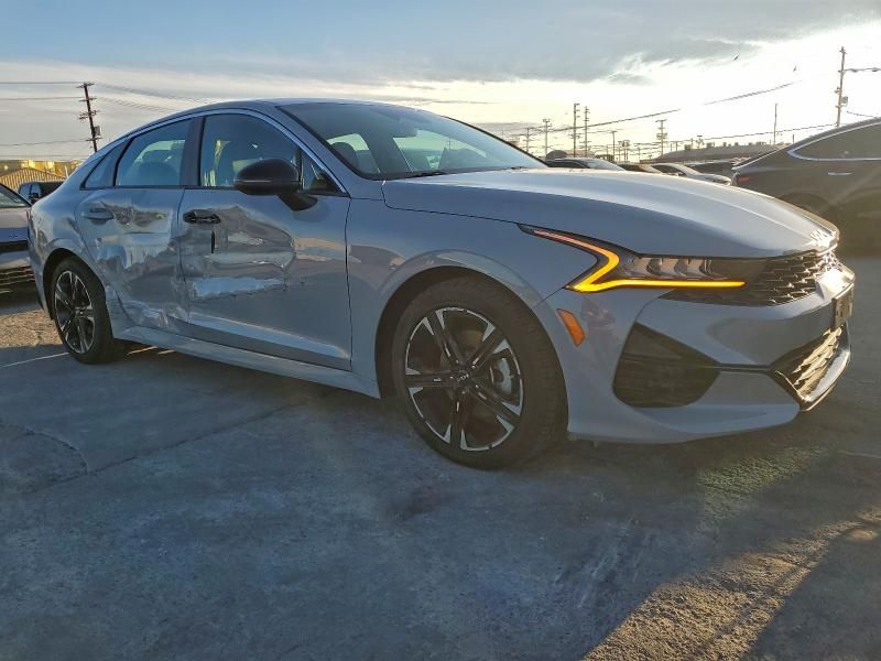 2022 KIA K5 gt Line
