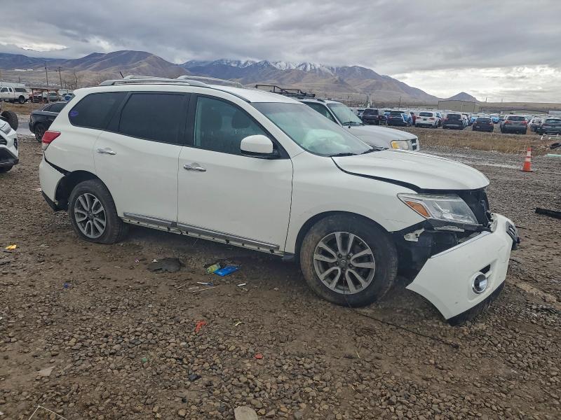 2016 Nissan Pathfinder sl