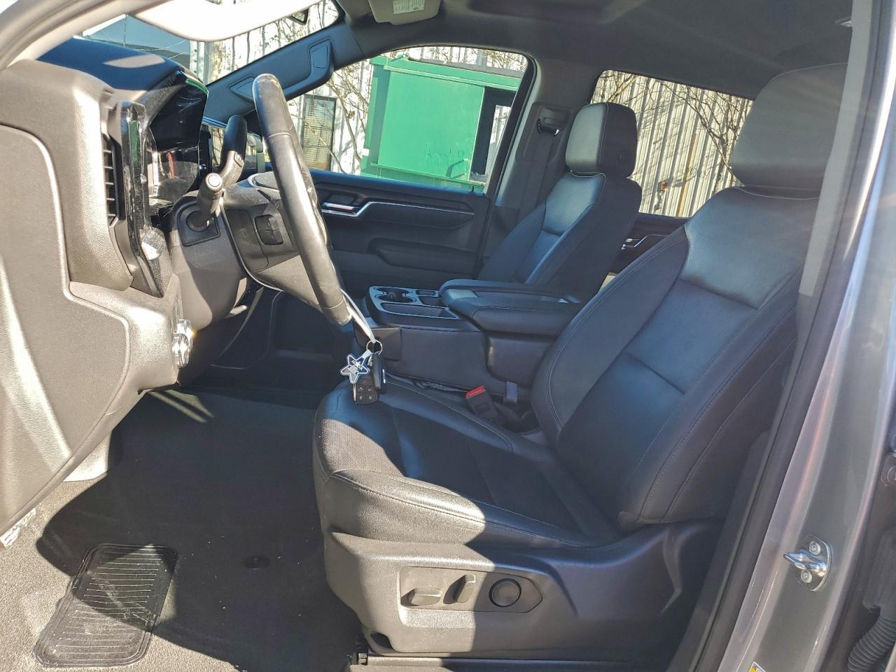 2025 GMC Sierra C1500 slt