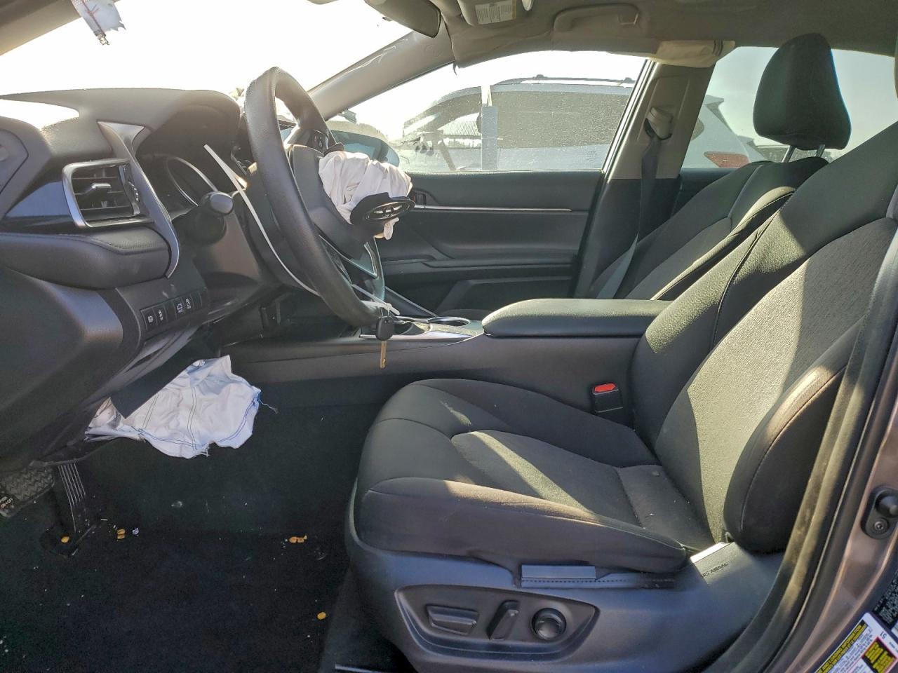 2021 Toyota Camry le