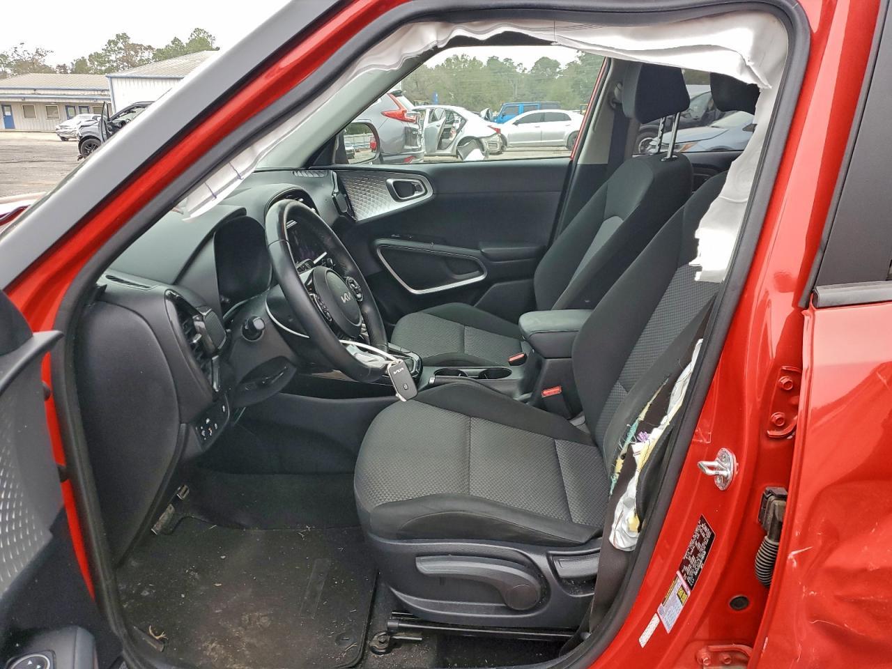 2022 KIA Soul lx