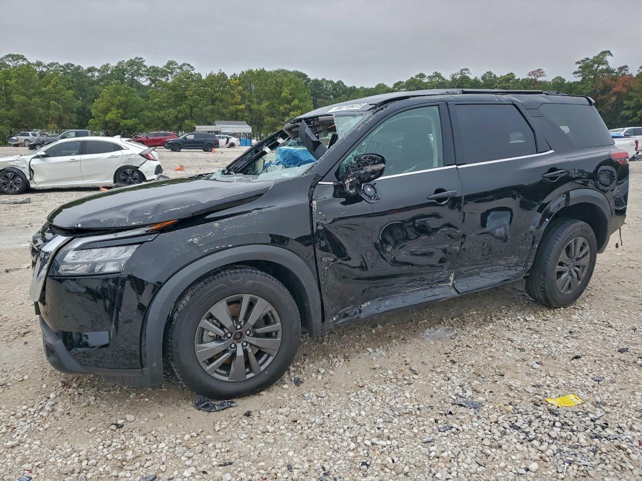 2024 Nissan Pathfinder sv