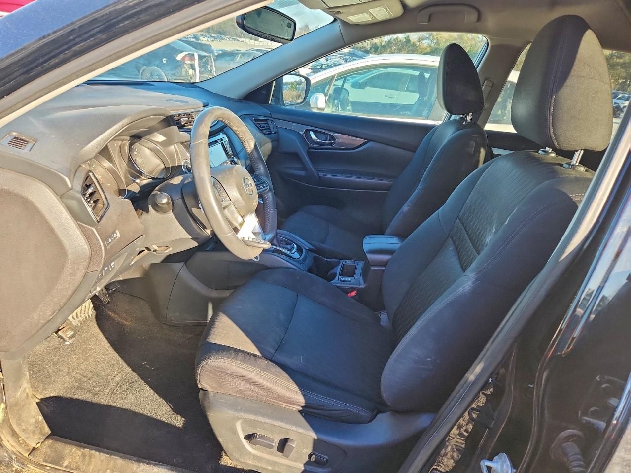 2017 Nissan Rogue sv