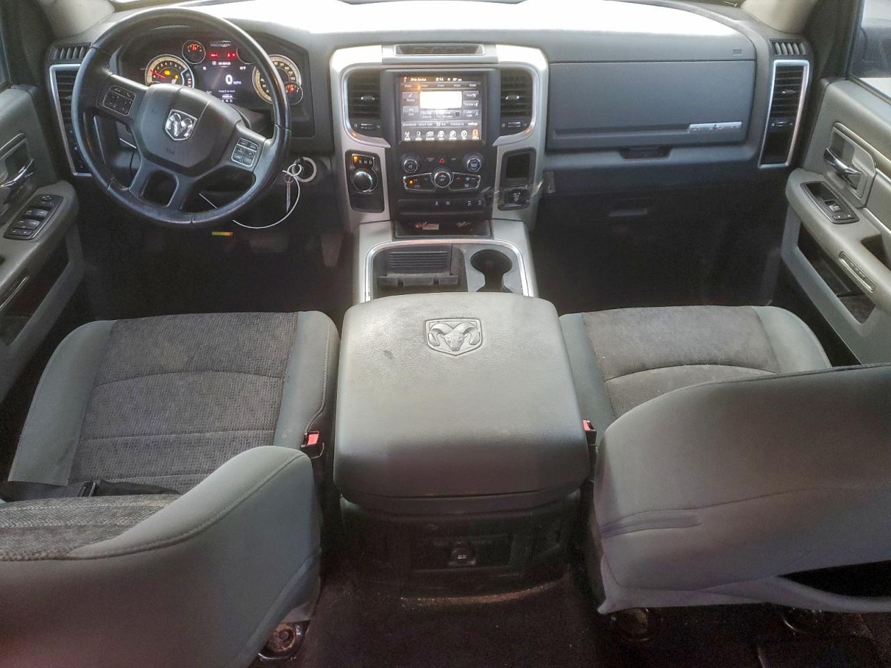 2016 Dodge Ram 1500 slt