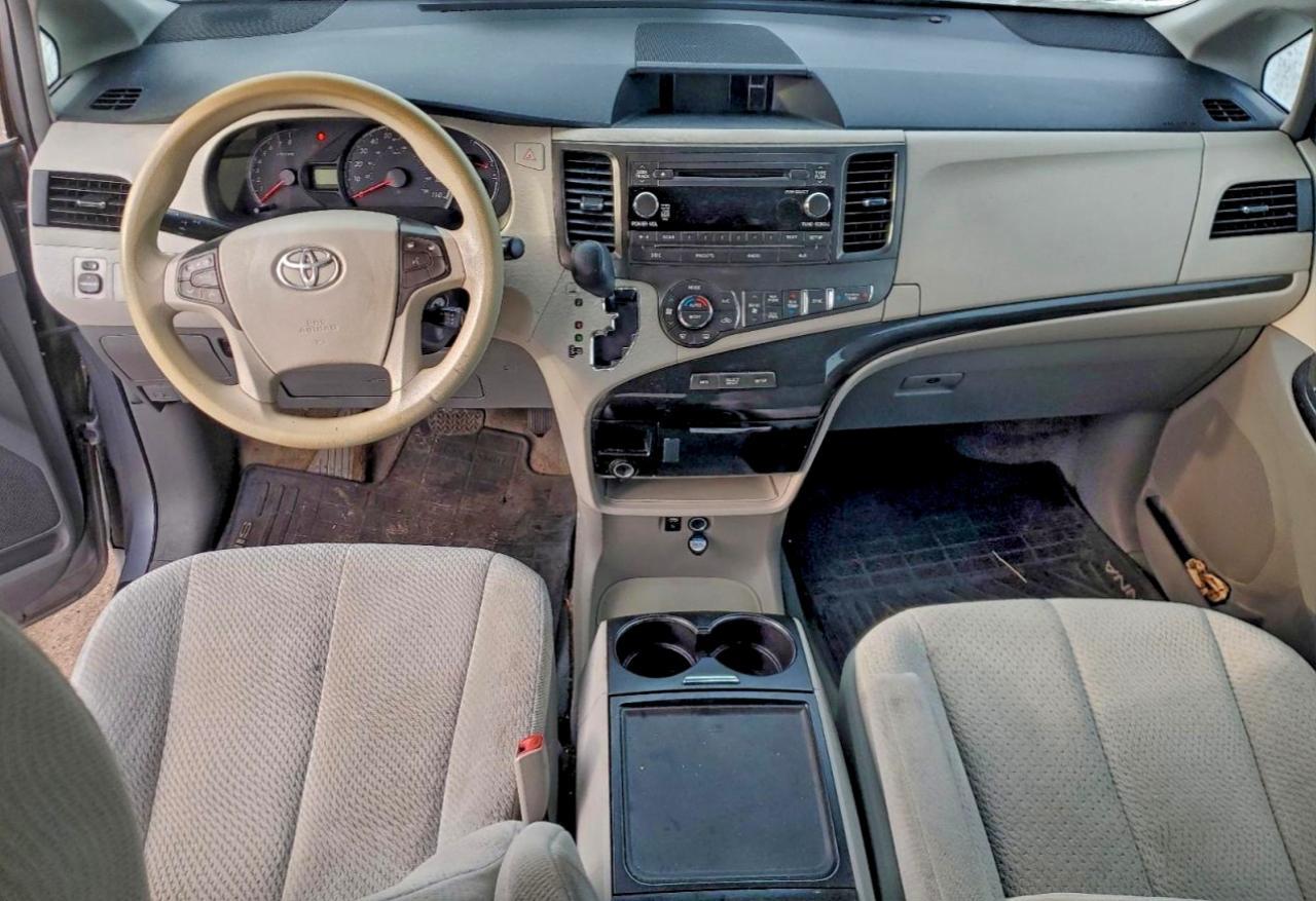 2014 Toyota Sienna le