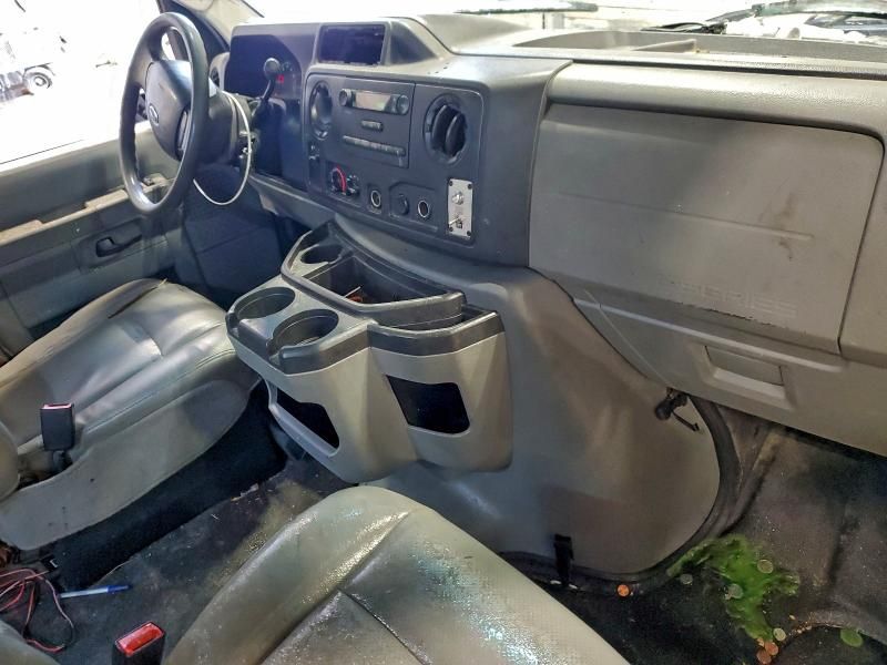 2009 Ford Econoline E150 van