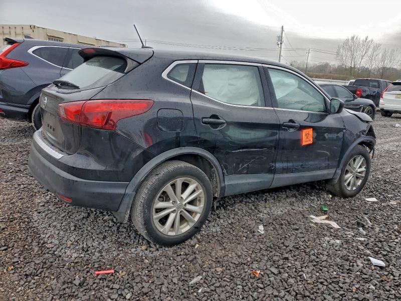 2018 Nissan Rogue Sport s