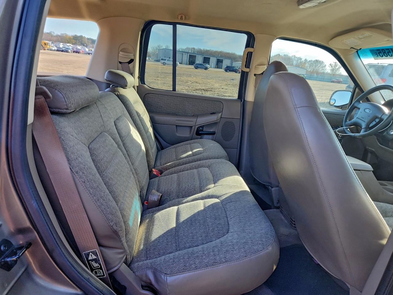 2002 Ford Explorer xls