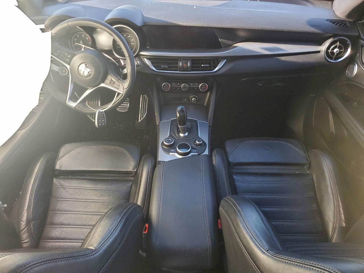 2018 Alfa Romeo Stelvio ti Sport