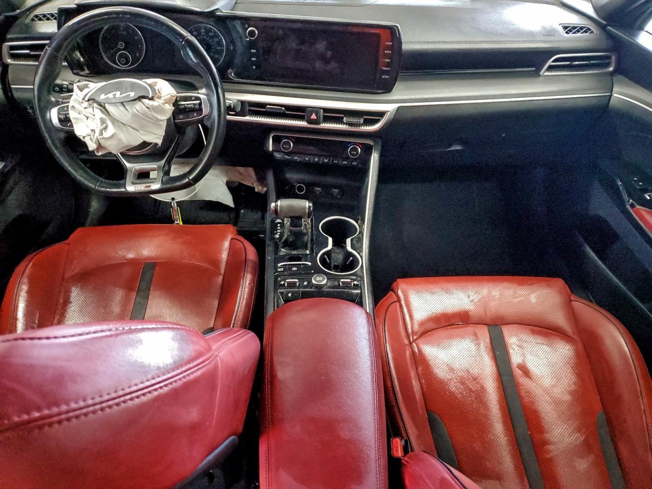 2022 KIA K5 gt Line