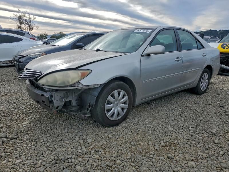 2005 Toyota Camry le