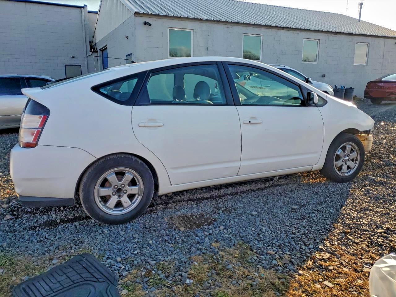 2004 Toyota Prius Base