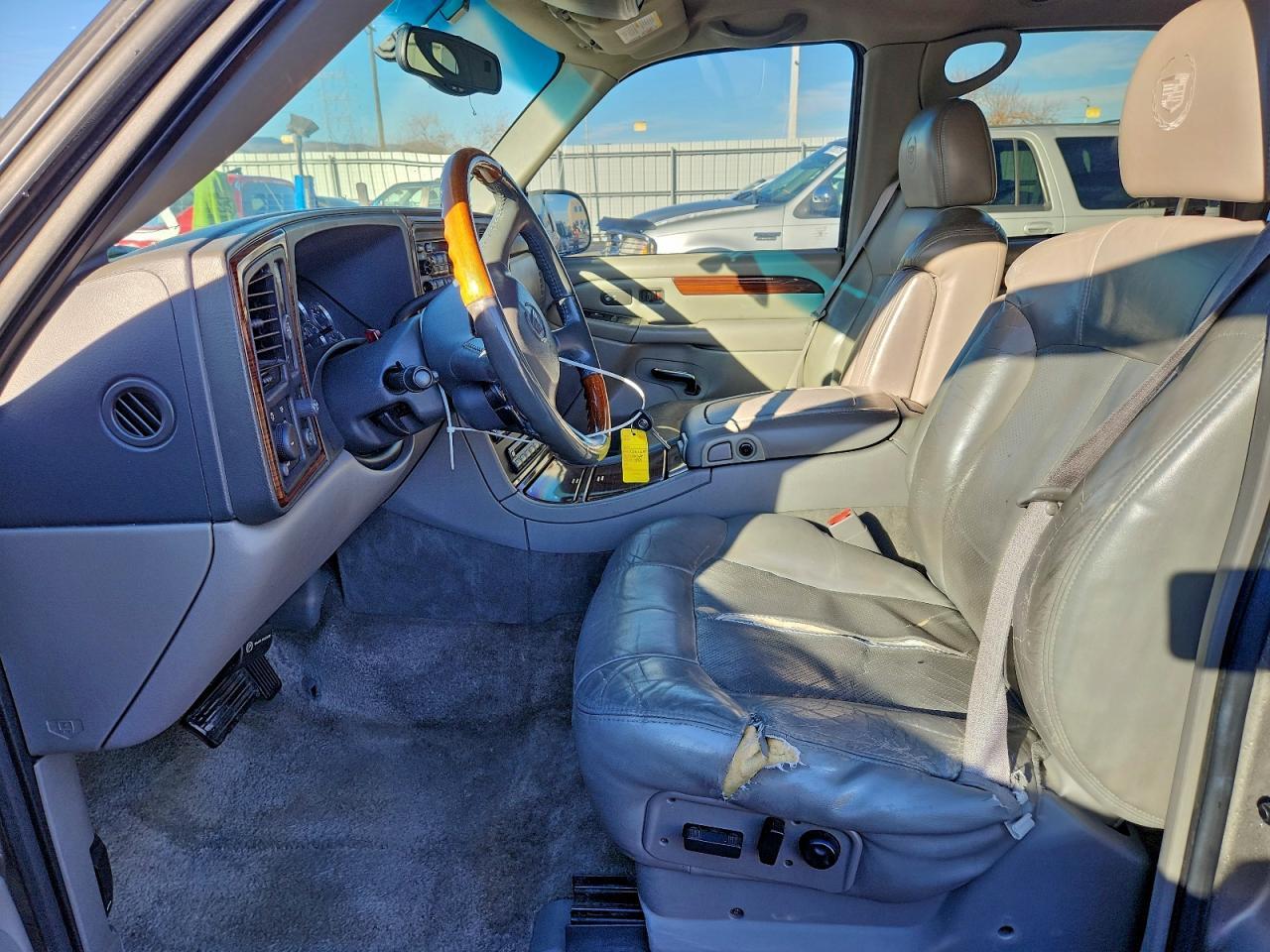 2002 Cadillac Escalade Luxury