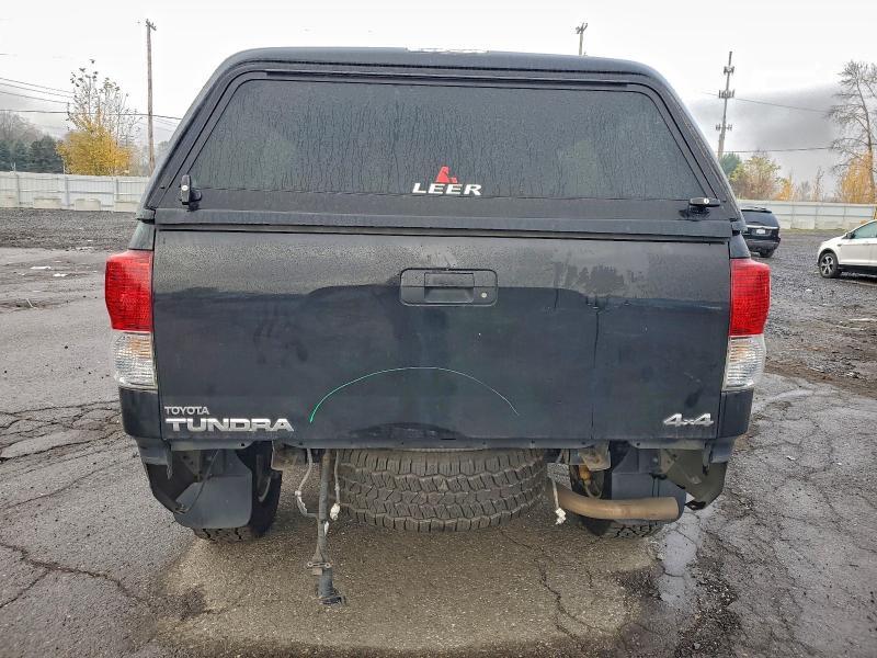 2013 Toyota Tundra Double cab SR5