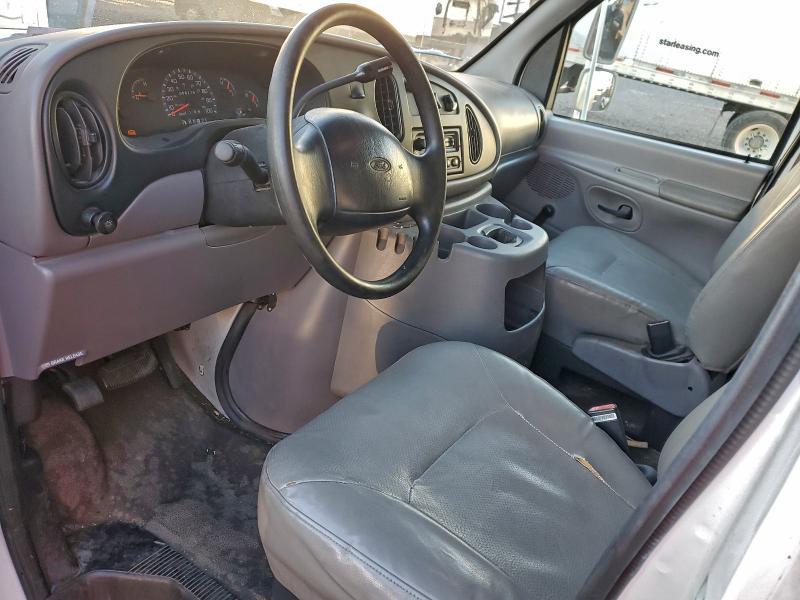 2000 Ford E350 BOX Truck